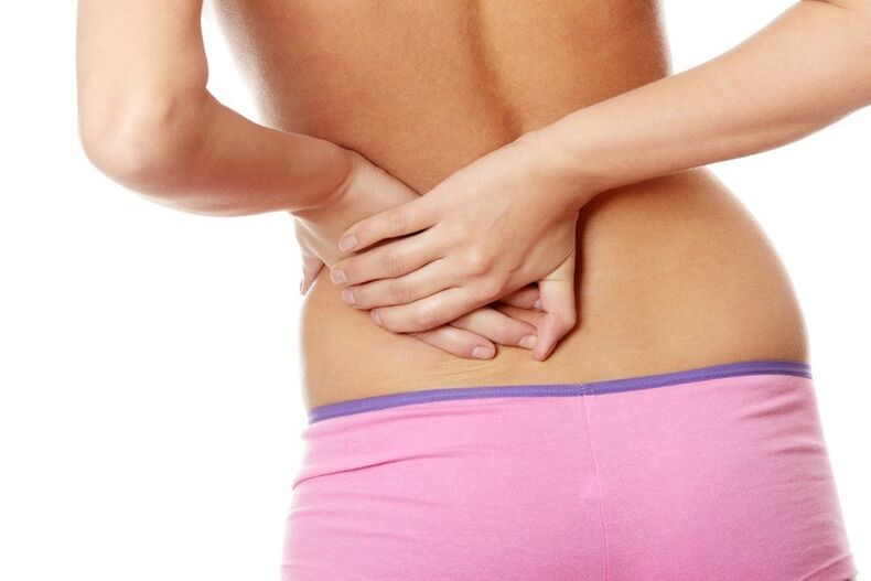 bolečine v spodnjem delu hrbta in med lopaticami